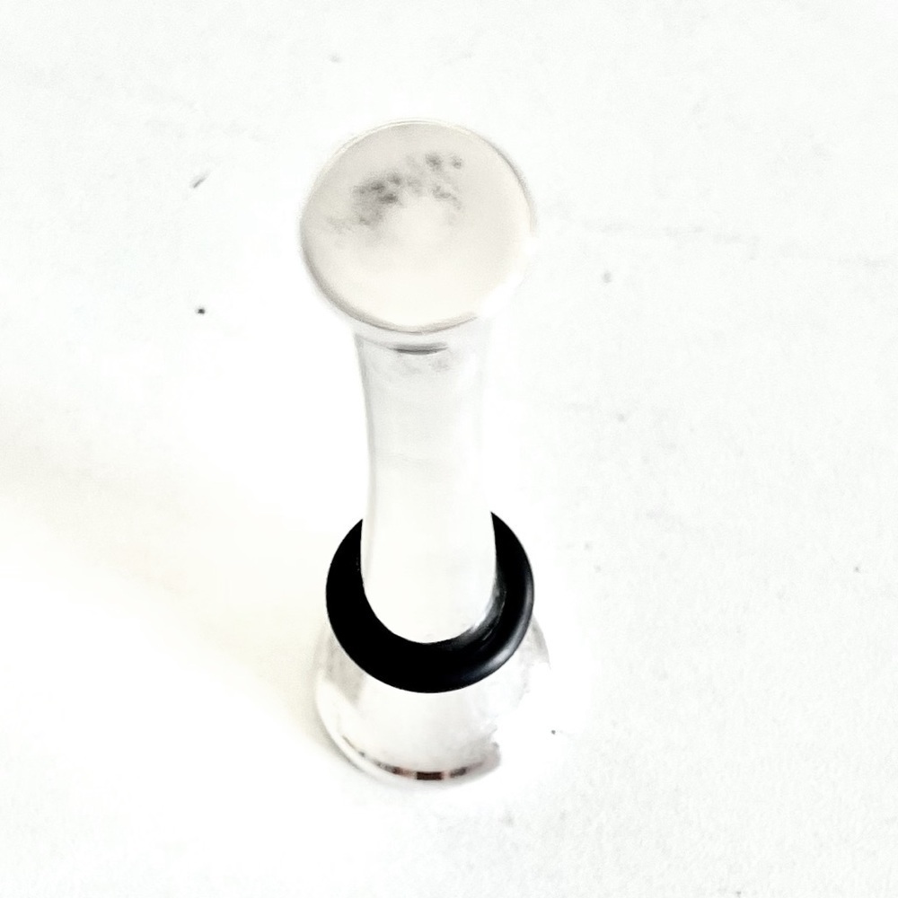 5 for $25! “R” Engraved Stainless Steel Wine Stopper! - Picture 6 of 6